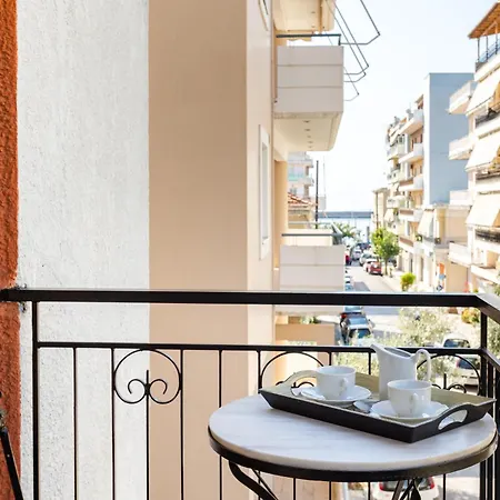 Vicky's Cozy Nest, Your By The Sea *