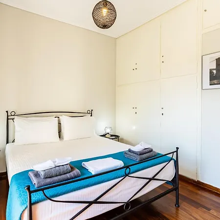 Vicky's Cozy Nest, Your By The Sea *