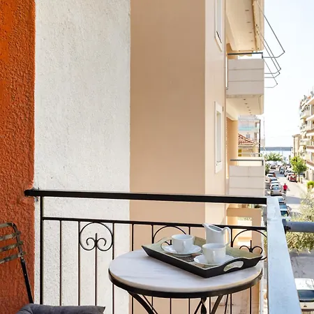 Vicky's Cozy Nest, Your By The Sea Apartment Kalamata