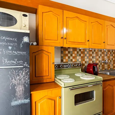 Vicky's Cozy Nest, Your By The Sea Apartment Kalamata