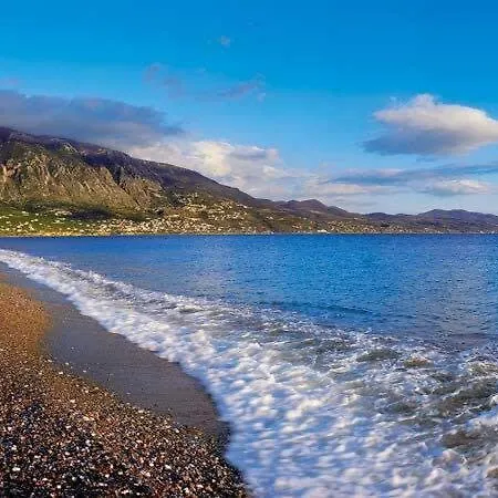 Apartment Vicky's Cozy Nest, Your By The Sea *