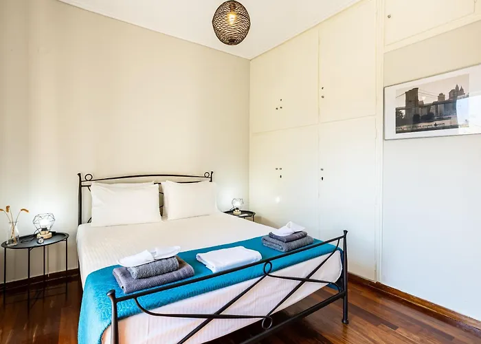 Vicky's Cozy Nest, Your By The Sea *