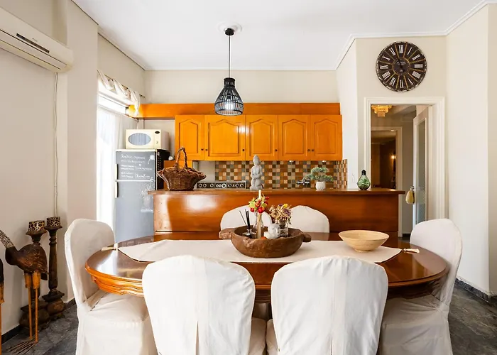 Vicky's Cozy Nest, Your By The Sea * Kalamata