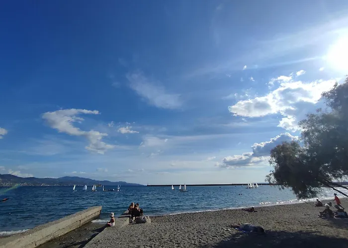 Lägenhet Vicky's Cozy Nest, Your By The Sea Kalamata